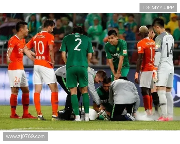 武汉足球队边路渗透战术解析与实践探讨