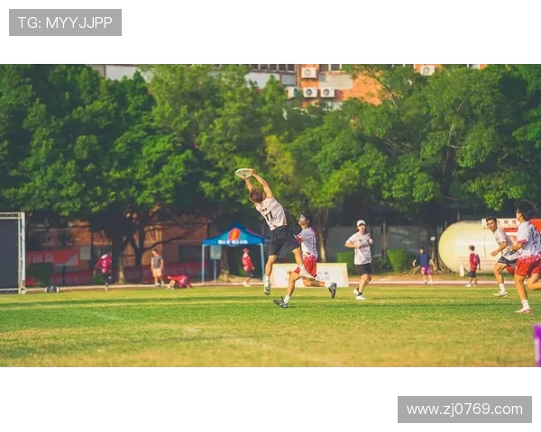 武汉飞盘队荣登灵活性排行榜榜首引领飞盘运动新风潮 武汉飞盘队荣登灵活性排行榜榜首引领飞盘运动新风潮