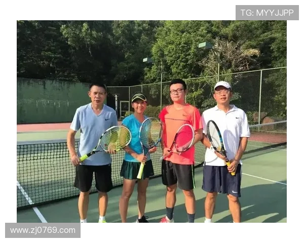 赛后分析:北京网球队与上海网球队在比赛中的灵活应变能力对比 赛后分析:北京网球队与上海网球队在比赛中的灵活应变能力对比