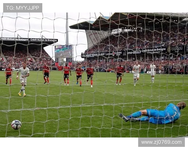 2019年甘冈与摩纳哥激战回顾两队精彩表现与赛季影响分析 2019年甘冈与摩纳哥激战回顾两队精彩表现与赛季影响分析