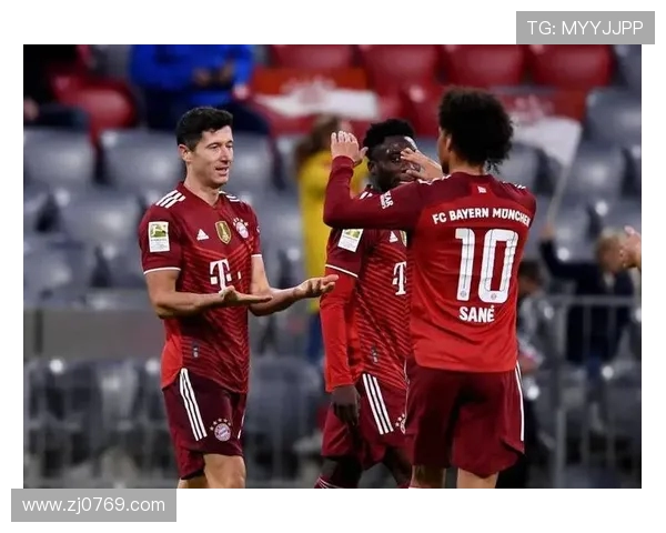 莱万重返拜仁引发球迷愤怒直言其背叛旧主令人失望 莱万重返拜仁引发球迷愤怒直言其背叛旧主令人失望