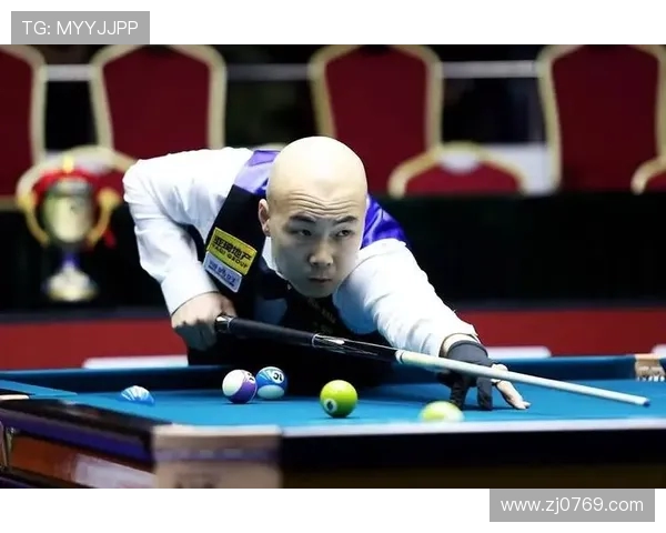 郑宇伯与杨帆在2014年的精彩对决回顾与分析 郑宇伯与杨帆在2014年的精彩对决回顾与分析