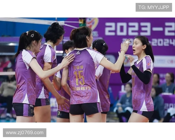 上海排球队以79分领跑世界锦标赛积分榜展现强劲实力 上海排球队以79分领跑世界锦标赛积分榜展现强劲实力